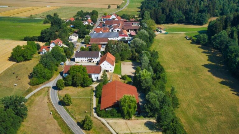 Grossansicht in neuem Fenster: Luftbildaufnahmen Zolling - Siechendorf (3/4)